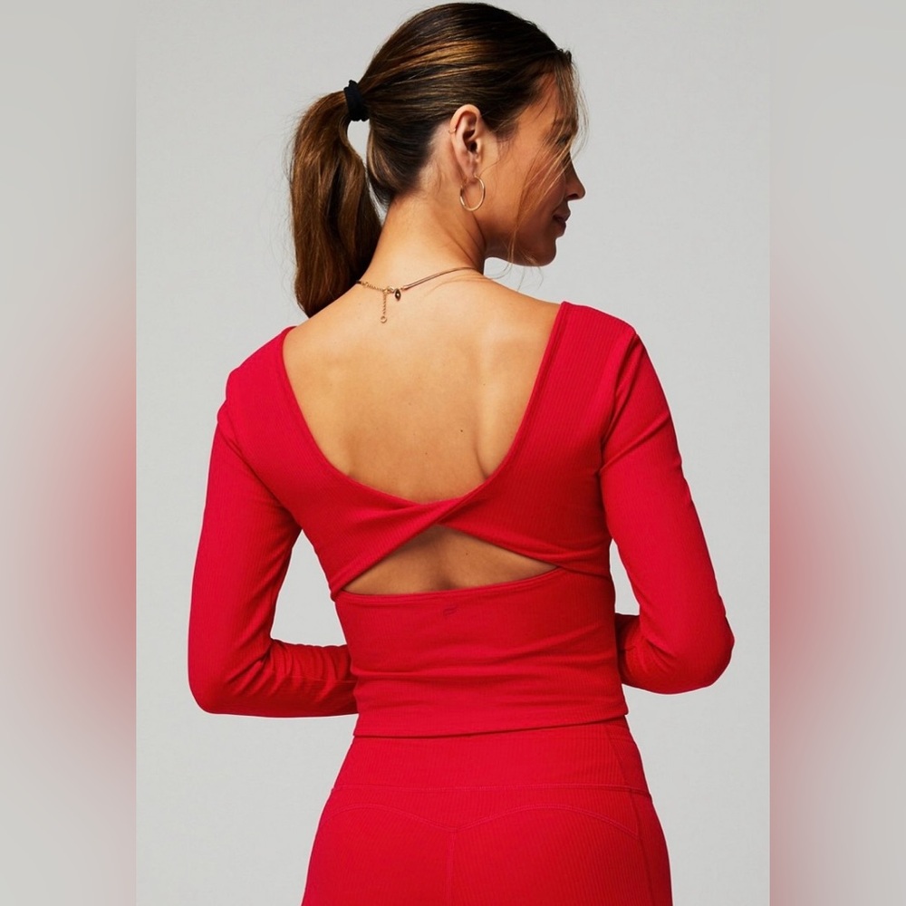 Fabletics Oasis Rib Twist Long-Sleeve Top